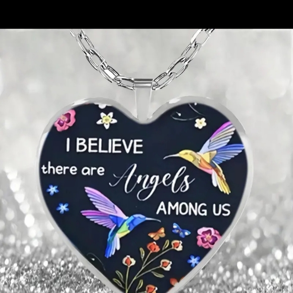 Various Hummingbird necklaces. 24 EACH. Please ask if your choice is available - Picture 13 of 16